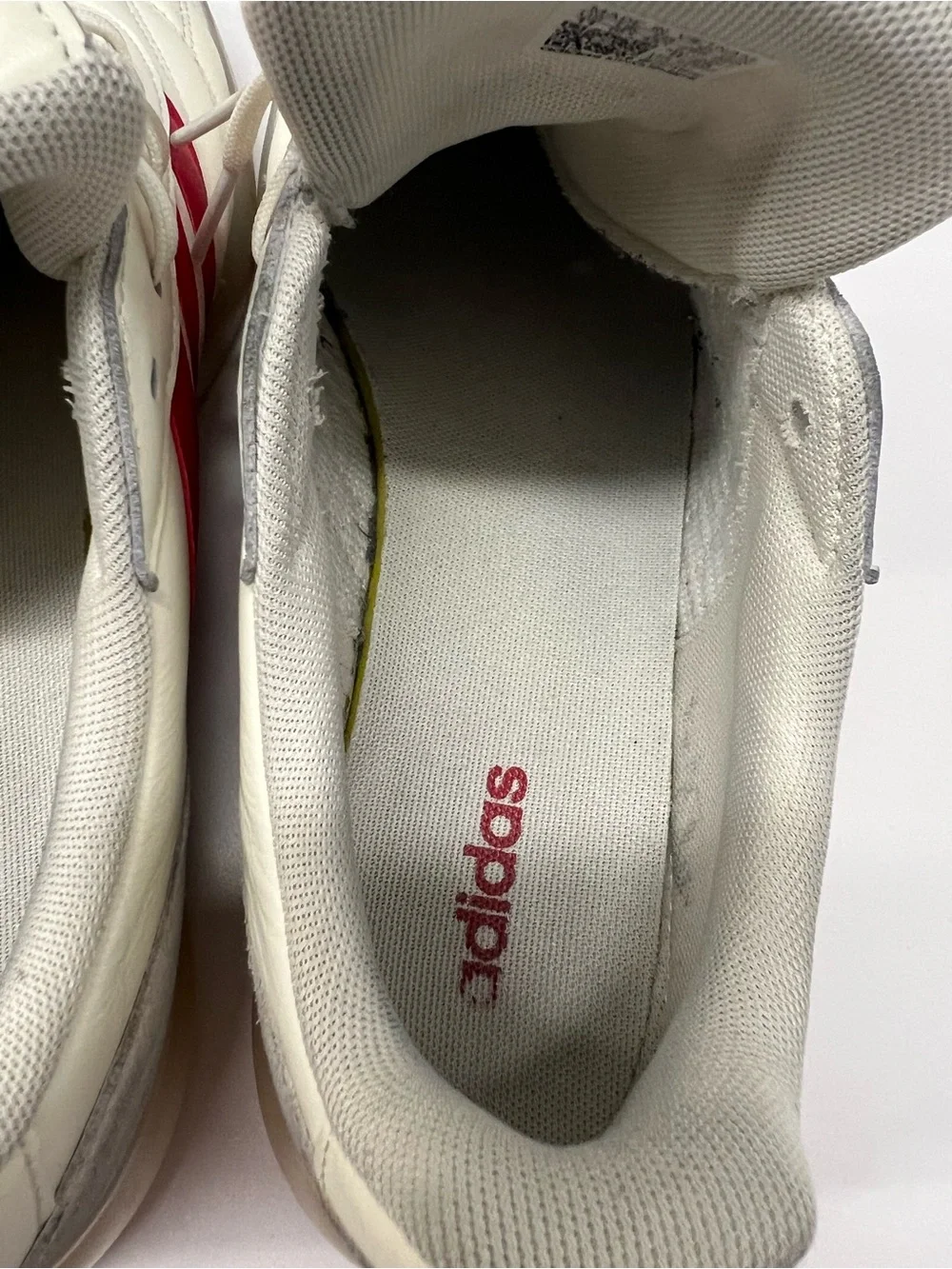 adidas Men’s White & Red Barreda Mundial, size 11